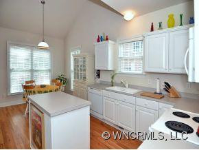 1026 Columbine Road - Photo 4
