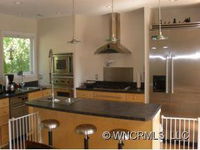 24 WHISPERING WOODS - Photo 6