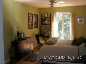 24 WHISPERING WOODS - Photo 8