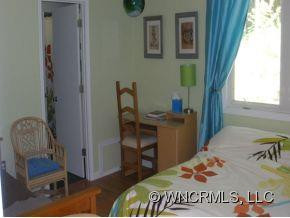 24 WHISPERING WOODS - Photo 9
