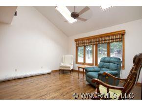 618 OVERLOOK DRIVE - Photo 11
