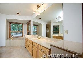 618 OVERLOOK DRIVE - Photo 8