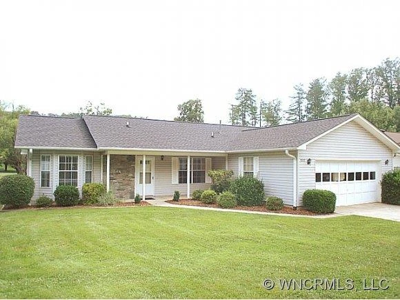 727 W. ST. JOHNS WAY