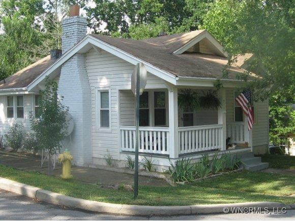 711 Center Street