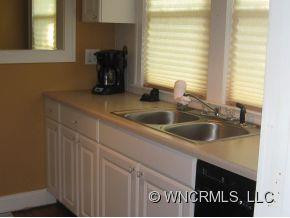 711 Center Street - Photo 9