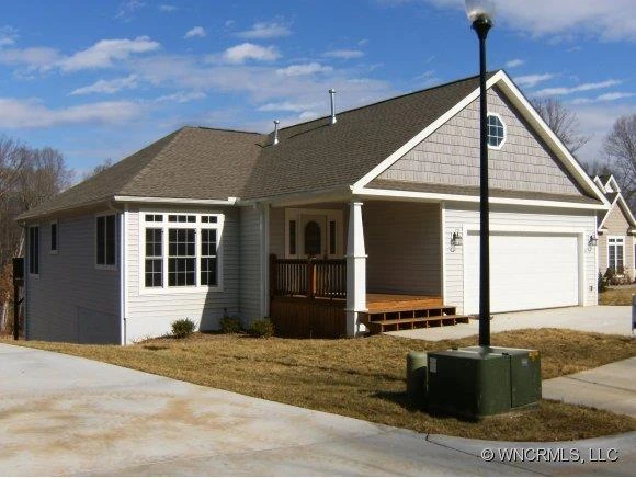 9 Zonna Ct