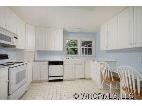 151 KENT LANE - Photo 2