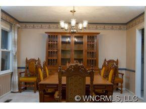 151 KENT LANE - Photo 3