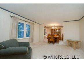 151 KENT LANE - Photo 4