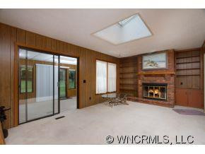 151 KENT LANE - Photo 6