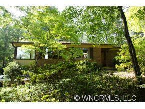 407 DEERHAVEN LANE