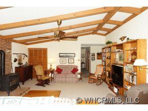 407 DEERHAVEN LANE - Photo 2