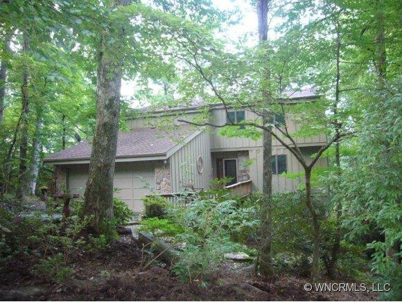 50 Wake Robin Place