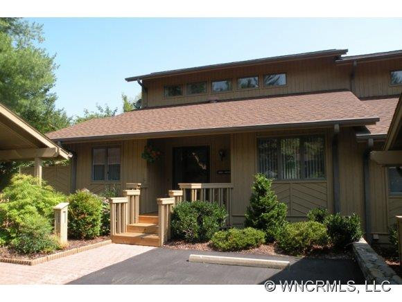 1005 Red Oak Drive