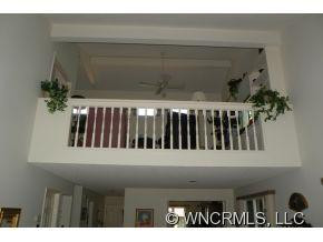 1005 Red Oak Drive - Photo 4