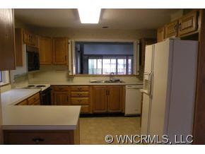 1005 Red Oak Drive - Photo 7