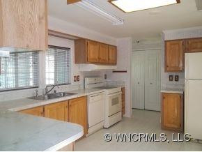 127 Middle Street - Photo 2