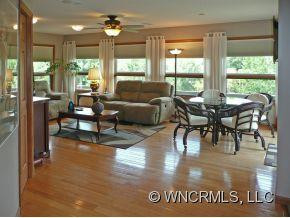 39 Hillcreek Drive - Photo 2