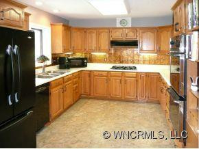 39 Hillcreek Drive - Photo 4