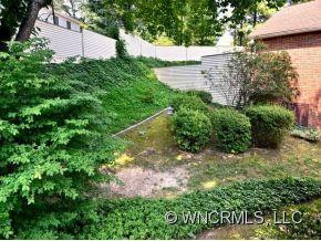 128 EXETER COURT - Photo 13