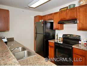 123 FOXDEN DRIVE, UNIT 201 - Photo 4
