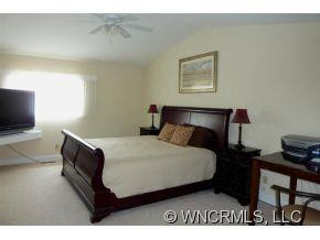 4 Holiday Drive - Photo 8