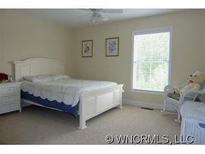 4 Holiday Drive - Photo 9
