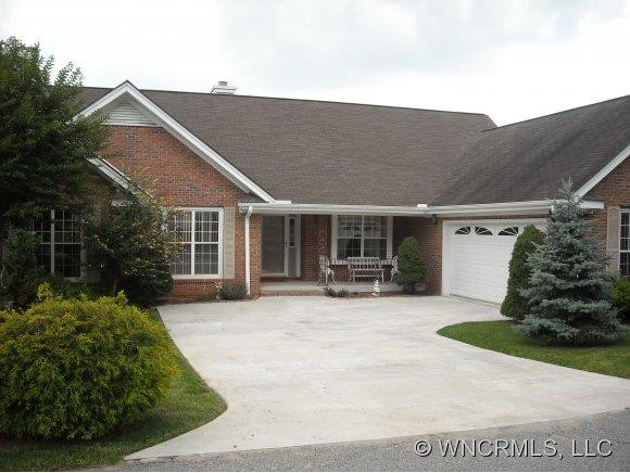 2709 Kalmia Lane