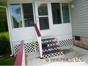 220 Cranbrook Circle - Photo 2