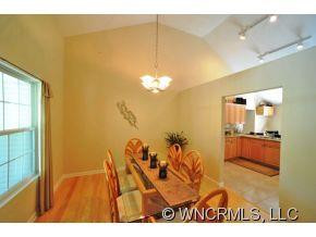 129 Churchill Downs Drive - Photo 2
