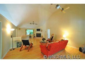 129 Churchill Downs Drive - Photo 3