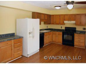 1 Pine Grove Court - Photo 4