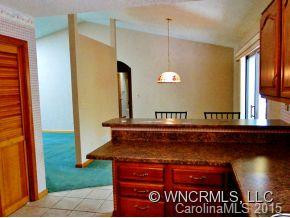 174 Oak Terrace - Photo 4
