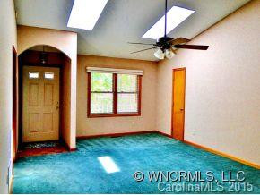 174 Oak Terrace - Photo 5