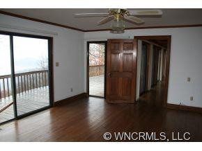 153 Fox Den Road - Photo 5