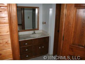 153 Fox Den Road - Photo 6