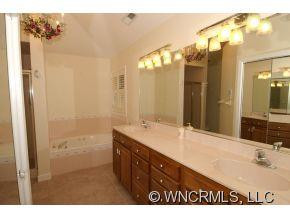 276 SANCTUARY DRIVE - Photo 18