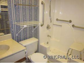 113 Shadowbrook Drive - Photo 12