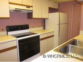 113 Shadowbrook Drive - Photo 7