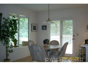 1 Governors Drive - Photo 3