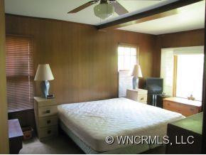 1907 Pleasant Grove Road - Photo 9