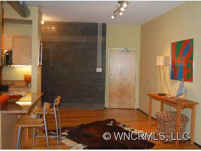 32 Broadway, #220 - Photo 5