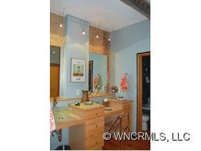 32 Broadway, #220 - Photo 8