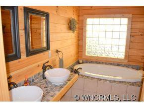 292 Summer Circle - Photo 8