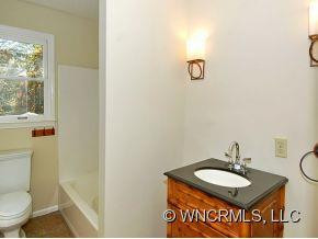 556 LAKESHORE DRIVE EXT. - Photo 6