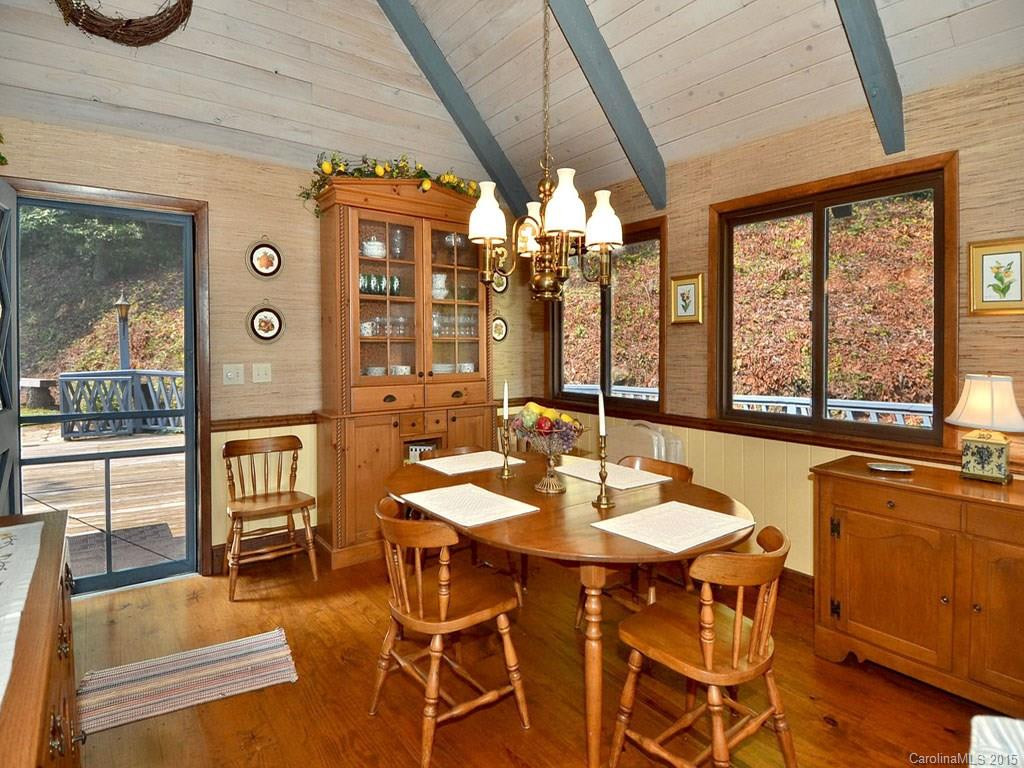 950 Mount Chalet Road - Photo 3