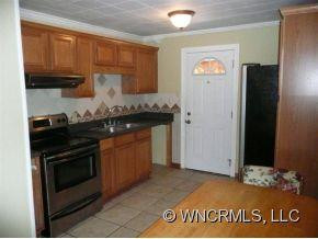 111 Rock Hill Road - Photo 3