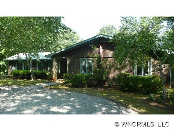 1072 Golf Course Road