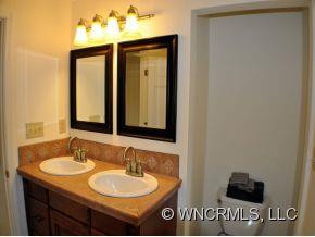 589 SAND HILL ROAD - Photo 10