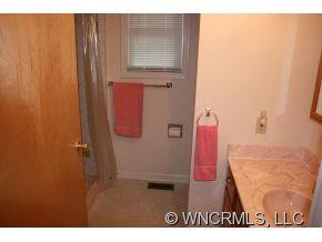 248 AMBER OAKS DRIVE - Photo 8